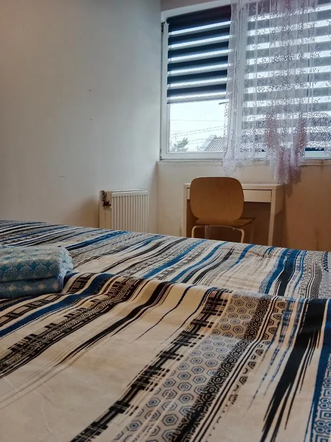 La Madriguera Bed and Breakfast Raszyn 0*,  Polonia